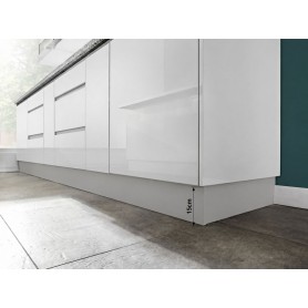 Cokół meblowy z płyty korpusowej 200cm x 15cm x 1,6cm