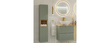 Meble łazienkowe Line Reed Green z pionowymi ryflowanymi frontami.